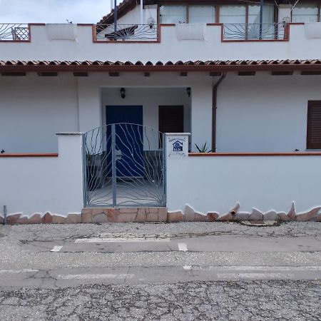 Affitta Camere Zio Peppe San Teodoro  Esterno foto
